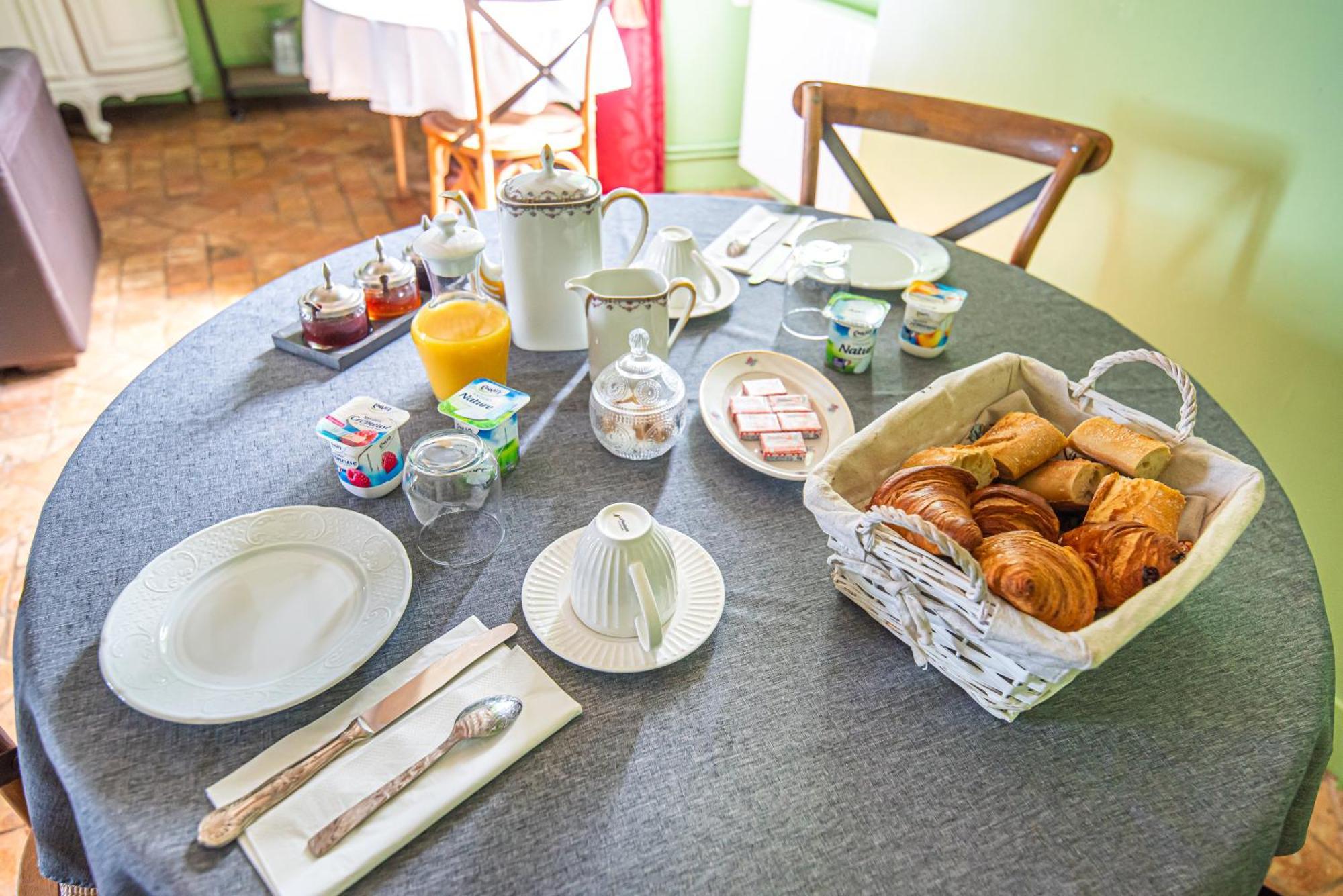 La Fontaine Du Mont Hotel Murs-Erigne Екстериор снимка